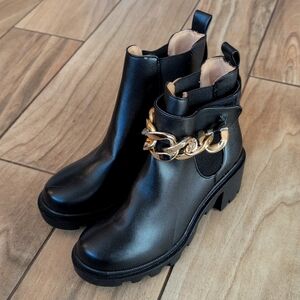 Steve Madden Jamulet Chucky Boots